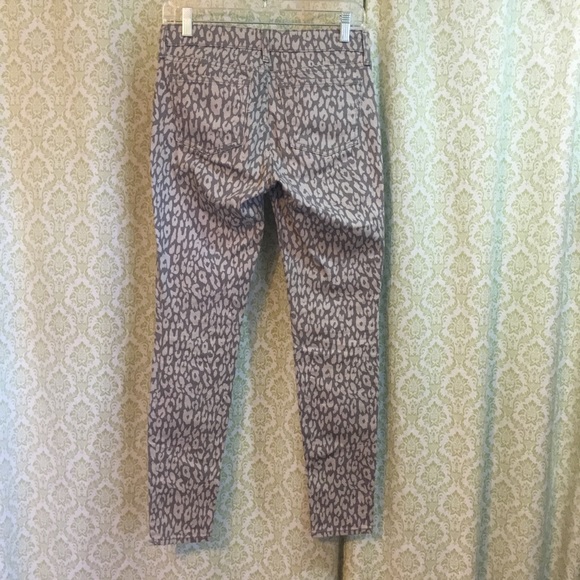 ✨HOST PICK✨ GAP 1969 Premium super skinny leopard print jeans - Picture 2 of 8